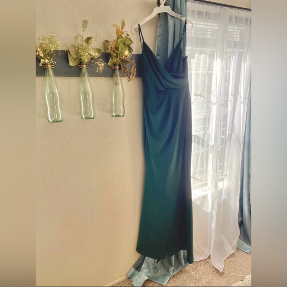 New! Windsor hunter green dress